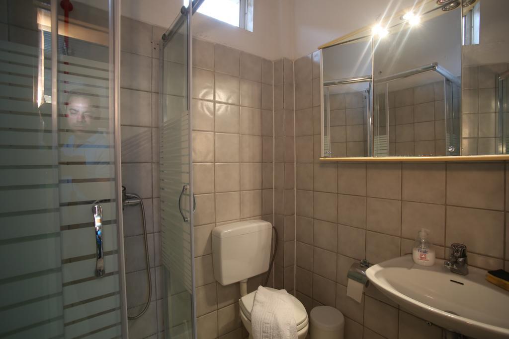 Ermioni Apartments Nea Vrasna Luaran gambar